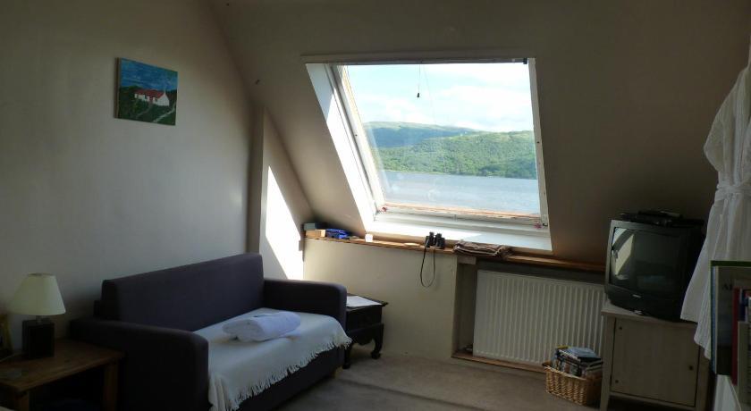Quirky Lochside Home Inveraray Szoba fotó