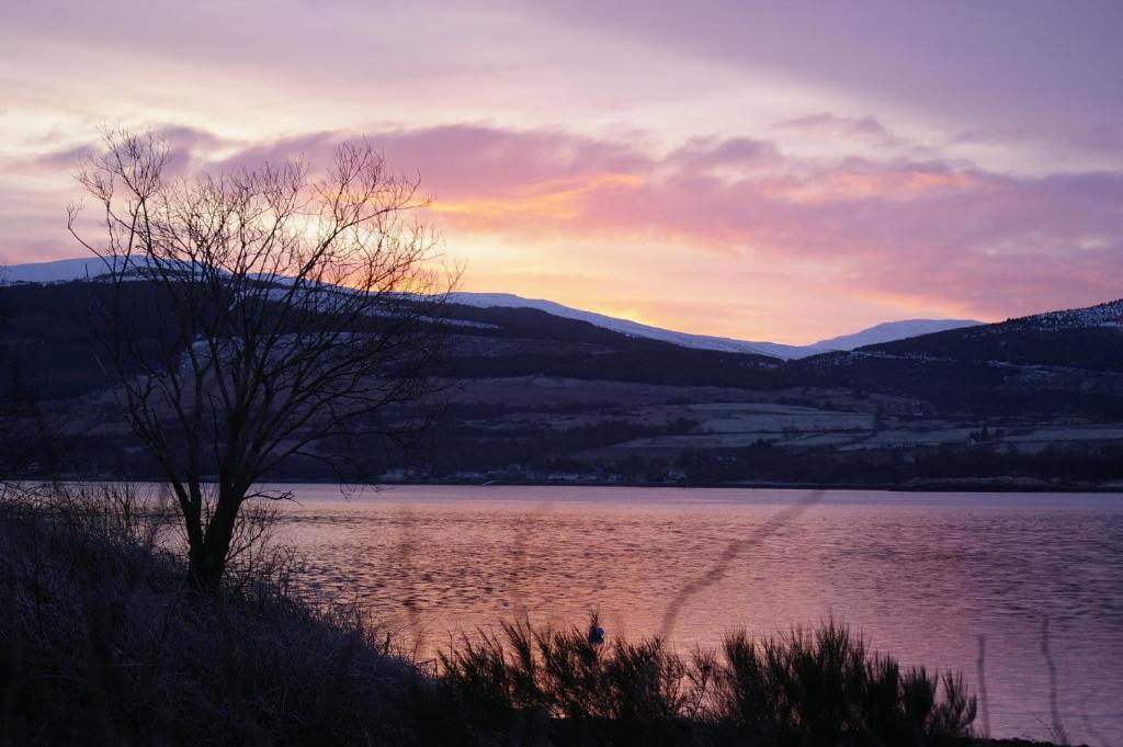 Quirky Lochside Home Inveraray Kültér fotó
